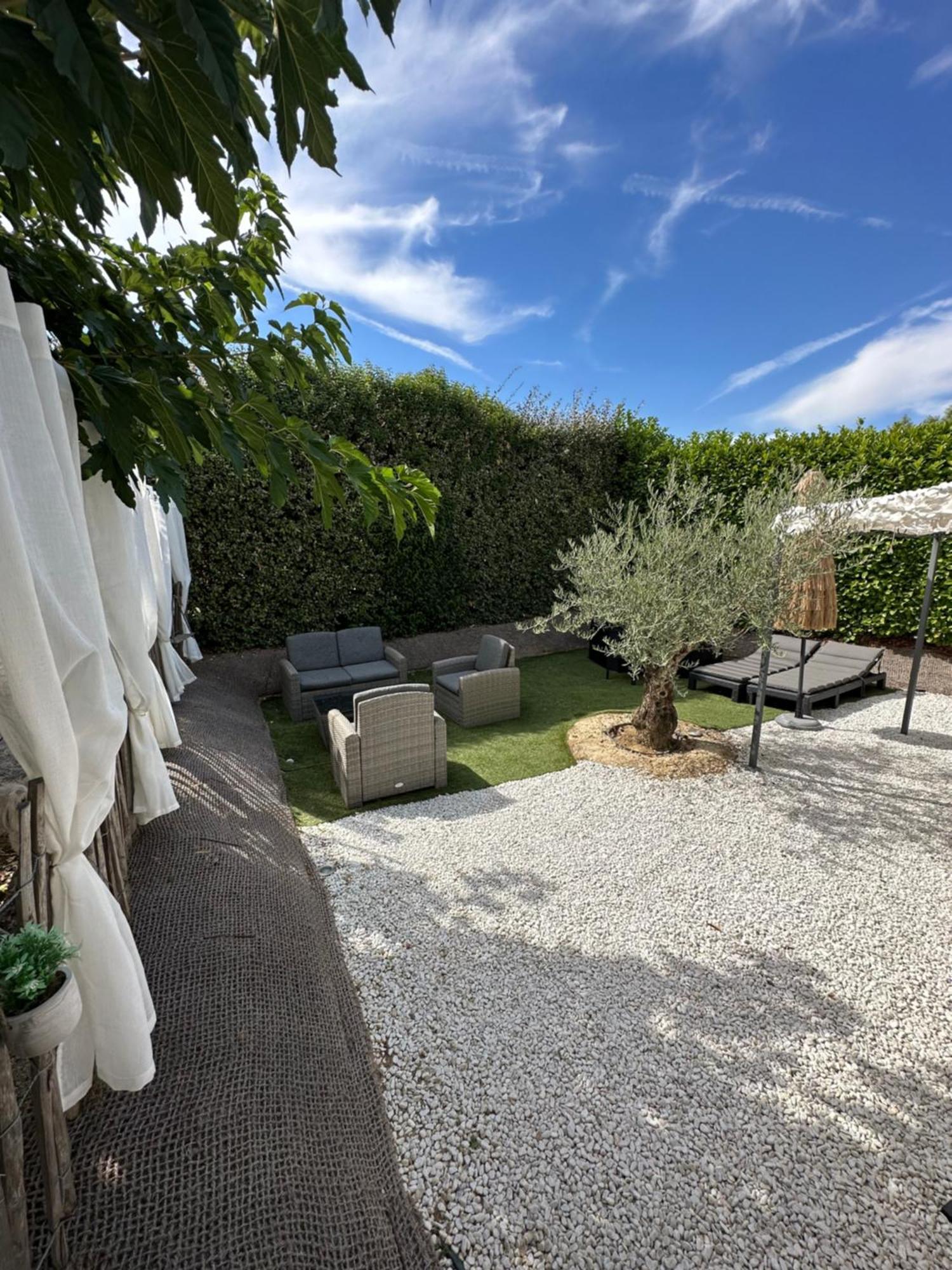 Ansouis Petit Nid Douillet En Luberon Avec Spa מראה חיצוני תמונה